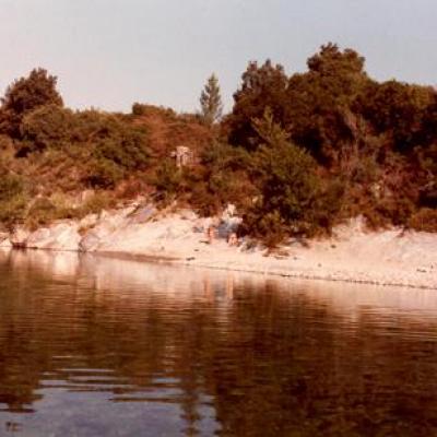 La petite plage à Casprese.