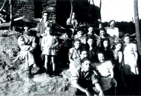 Villageois dans les années 50.